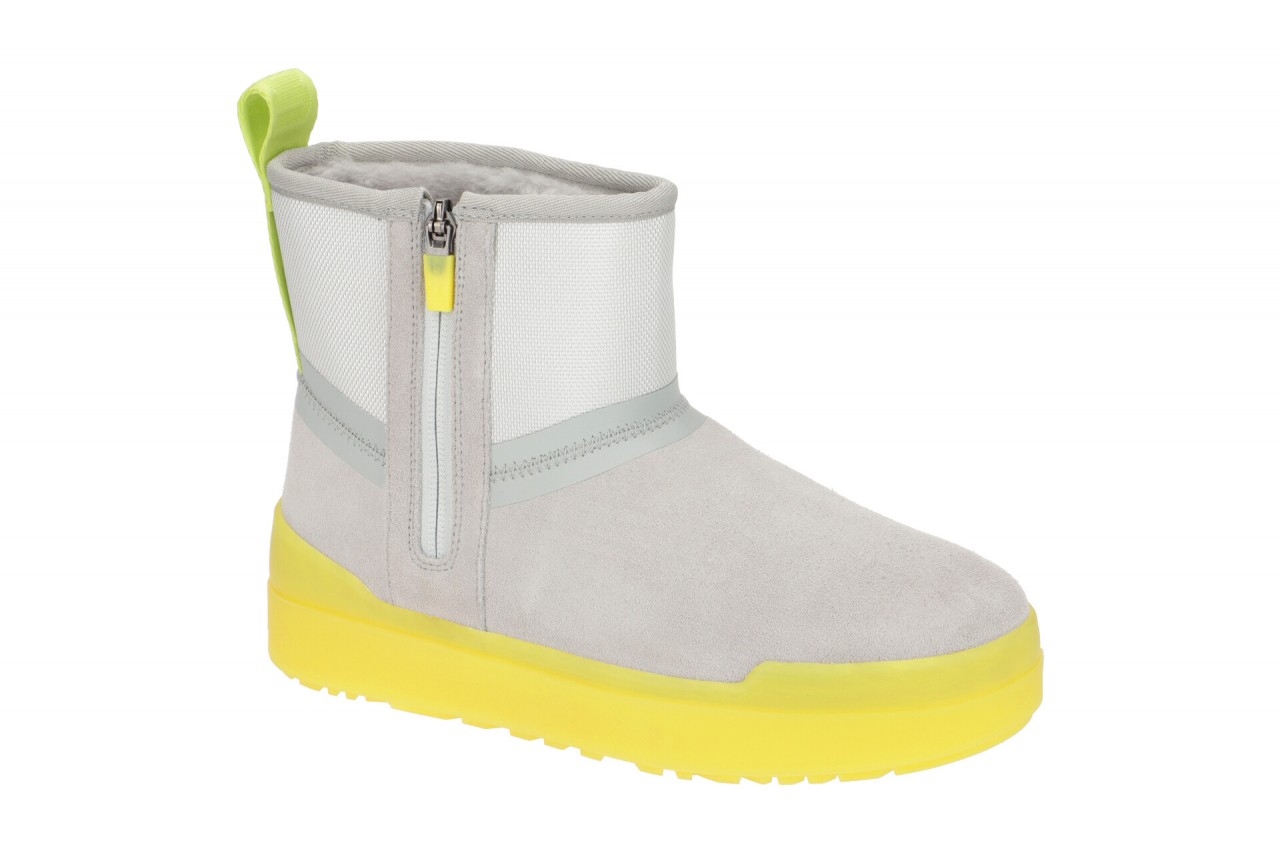 UGG 1116101 GREY CLASSIC TECH MINI Damen Winterstiefel grau Waterproof Features 1 UGG 1116101 GREY CLASSIC TECH MINI Damen Winterstiefel grau Waterproof Features