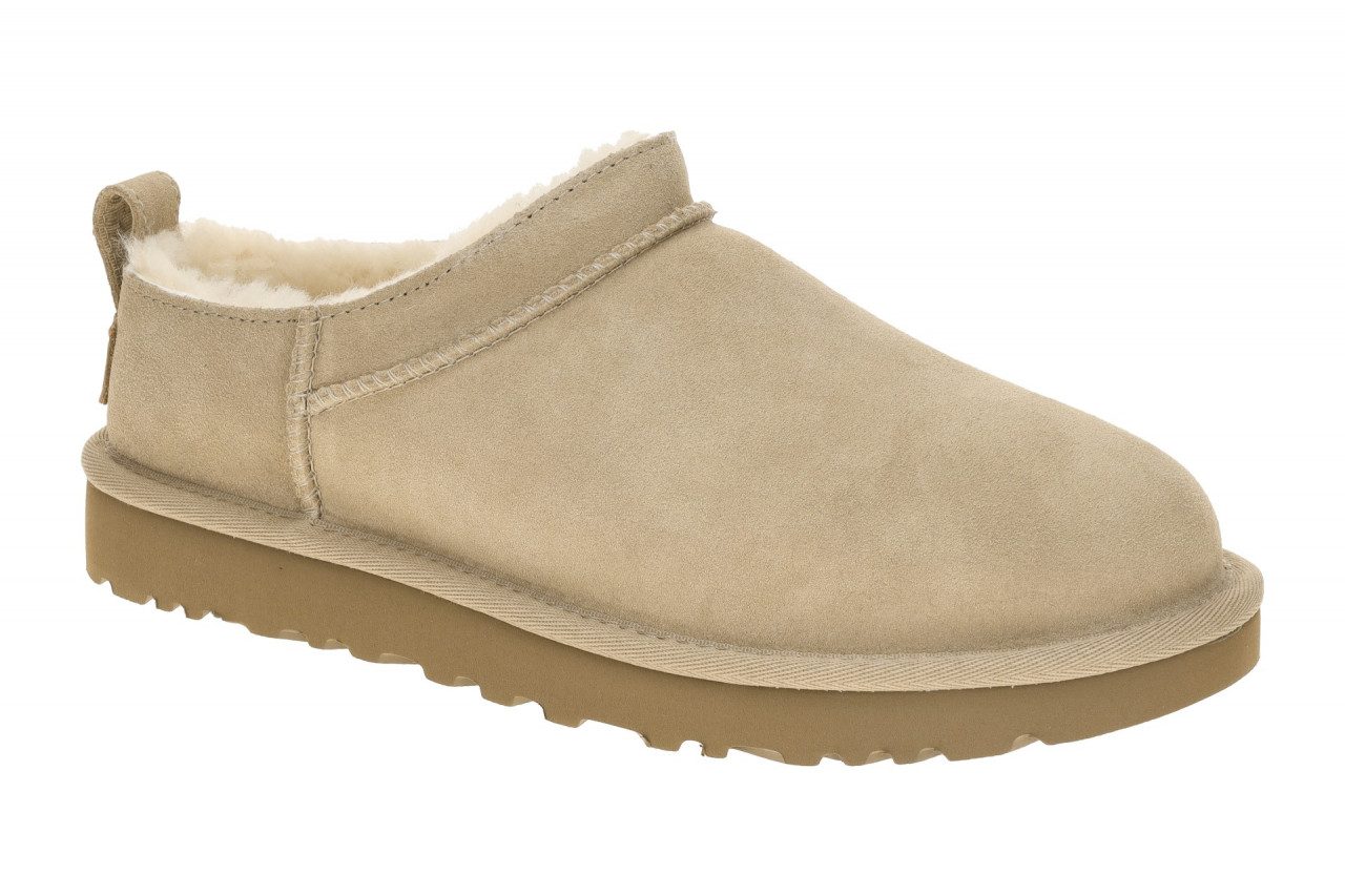 UGG 1173891 SAN Classic Micro Damen Slipper Beige Sand Warmfutter Lammfell 1 UGG 1173891 SAN Classic Micro Damen Slipper Beige Sand Warmfutter Lammfell